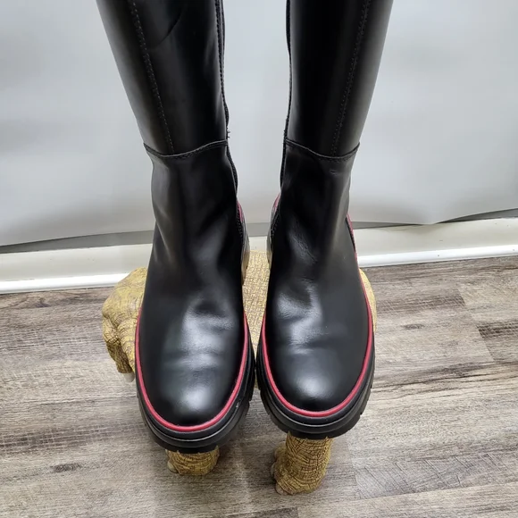 Timberland Black and Red Winter Boots - Picture 3 of 10